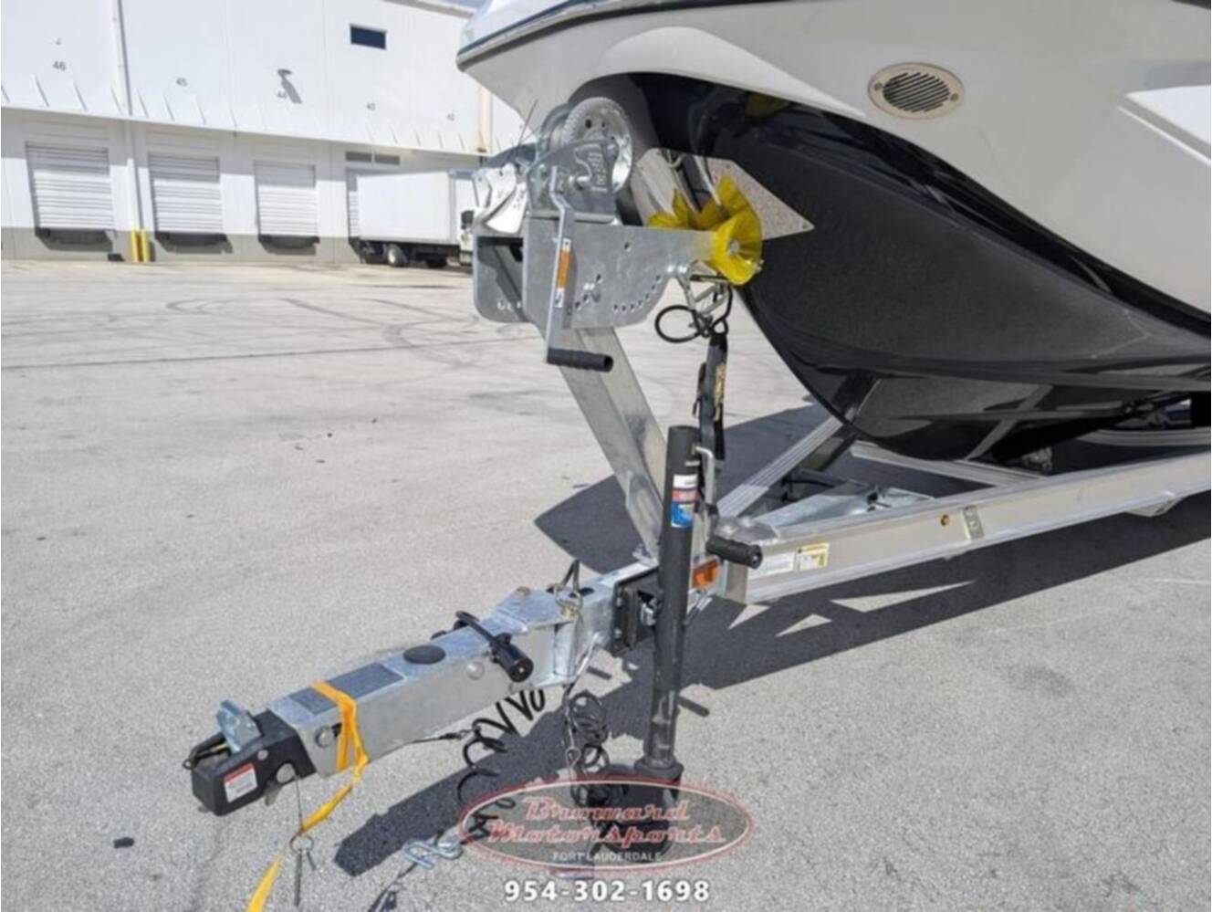 A photo of this 2026 Scarab 255 Open LX