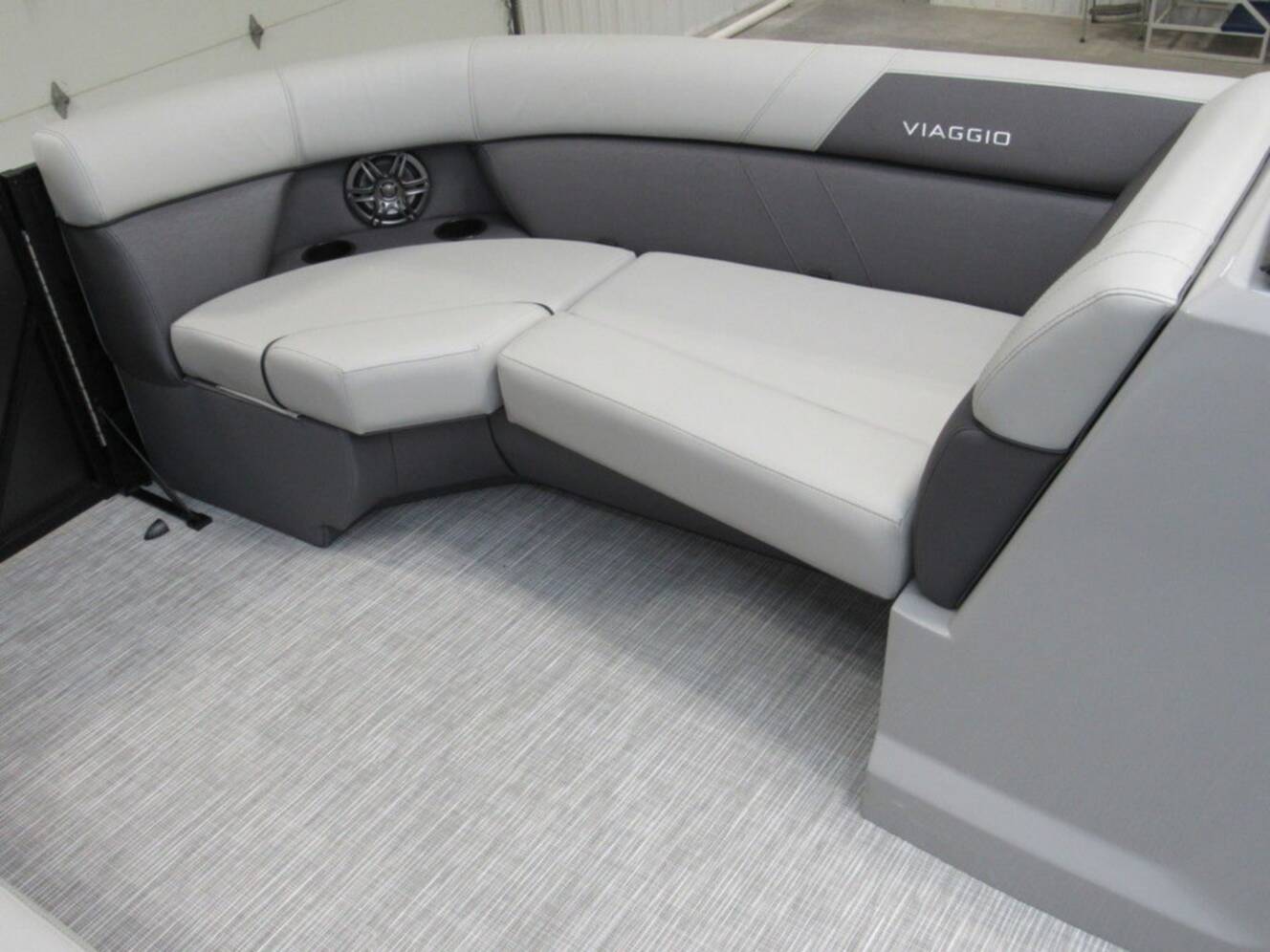 A photo of this 2026 Viaggio Lago V20C
