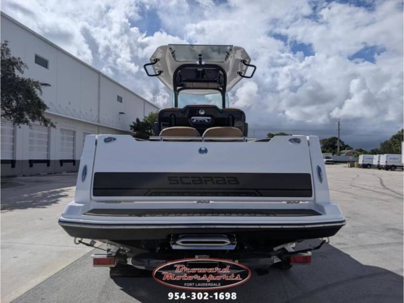 A photo of this 2026 Scarab 255 Open LX