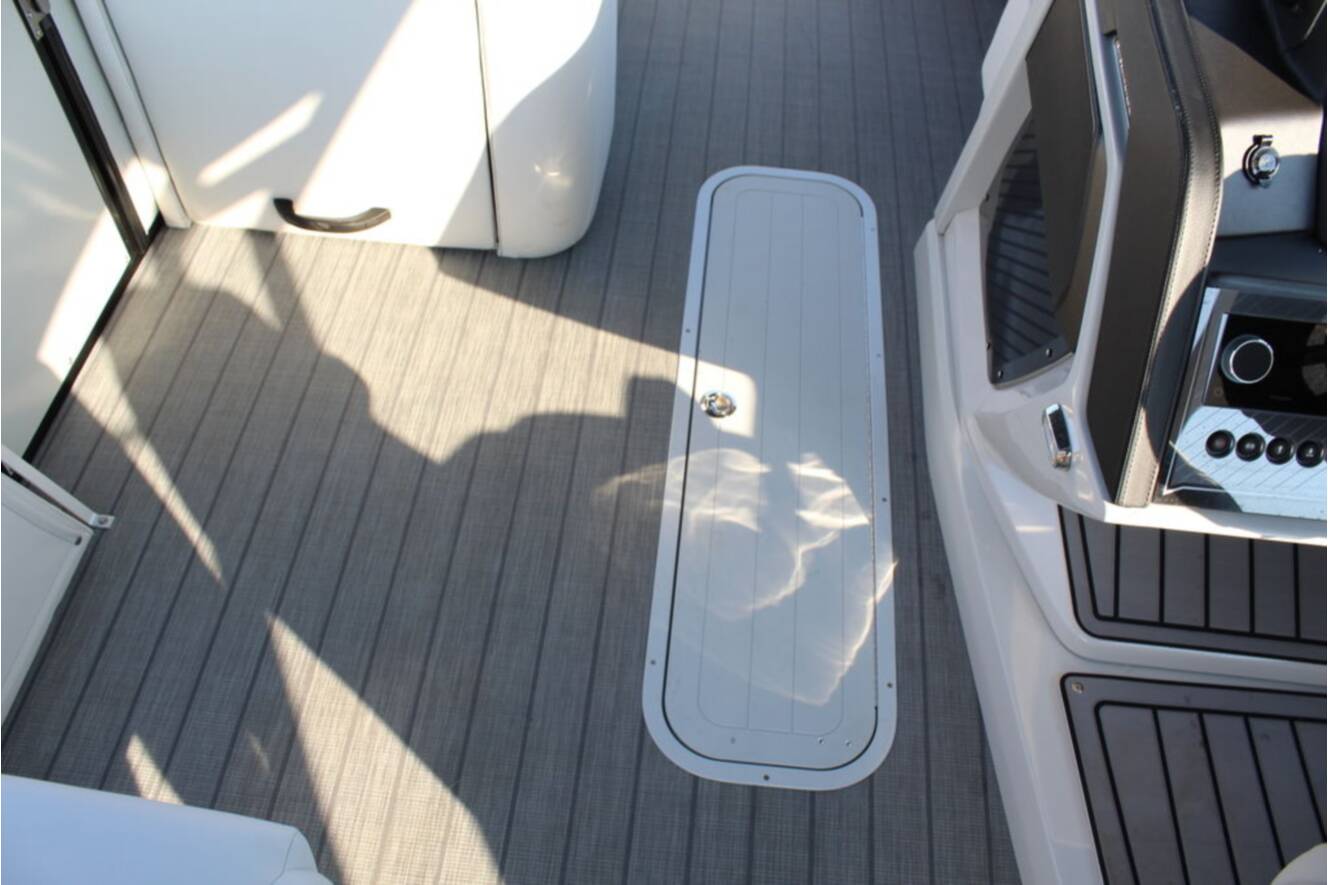A photo of this 2026 Avalon Excalibur LTD Quad Lounge 25 FT