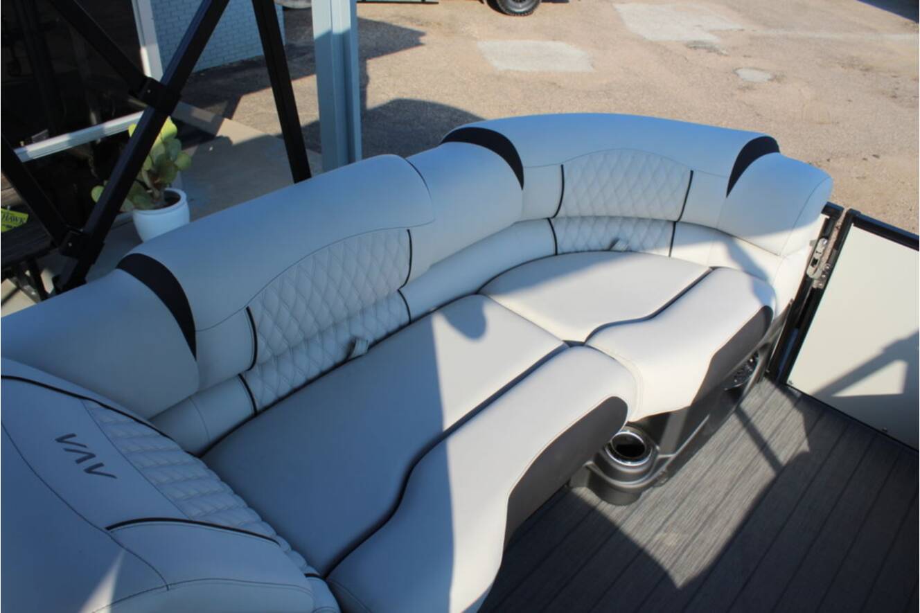 A photo of this 2026 Avalon Excalibur LTD Quad Lounge 25 FT