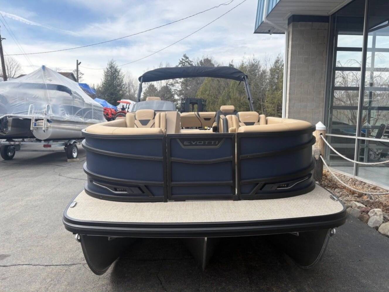 A photo of this 2026 Evotti 723CS