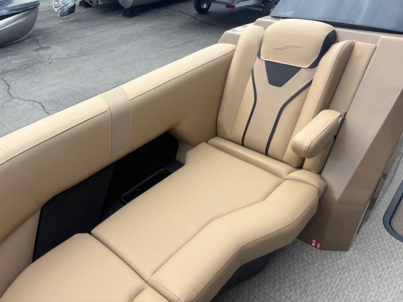 A photo of this 2026 Evotti 723CS