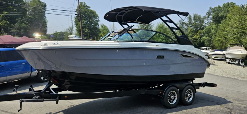 2026 Sea Ray SDX 230 290 OUTBOARD in greentown PA