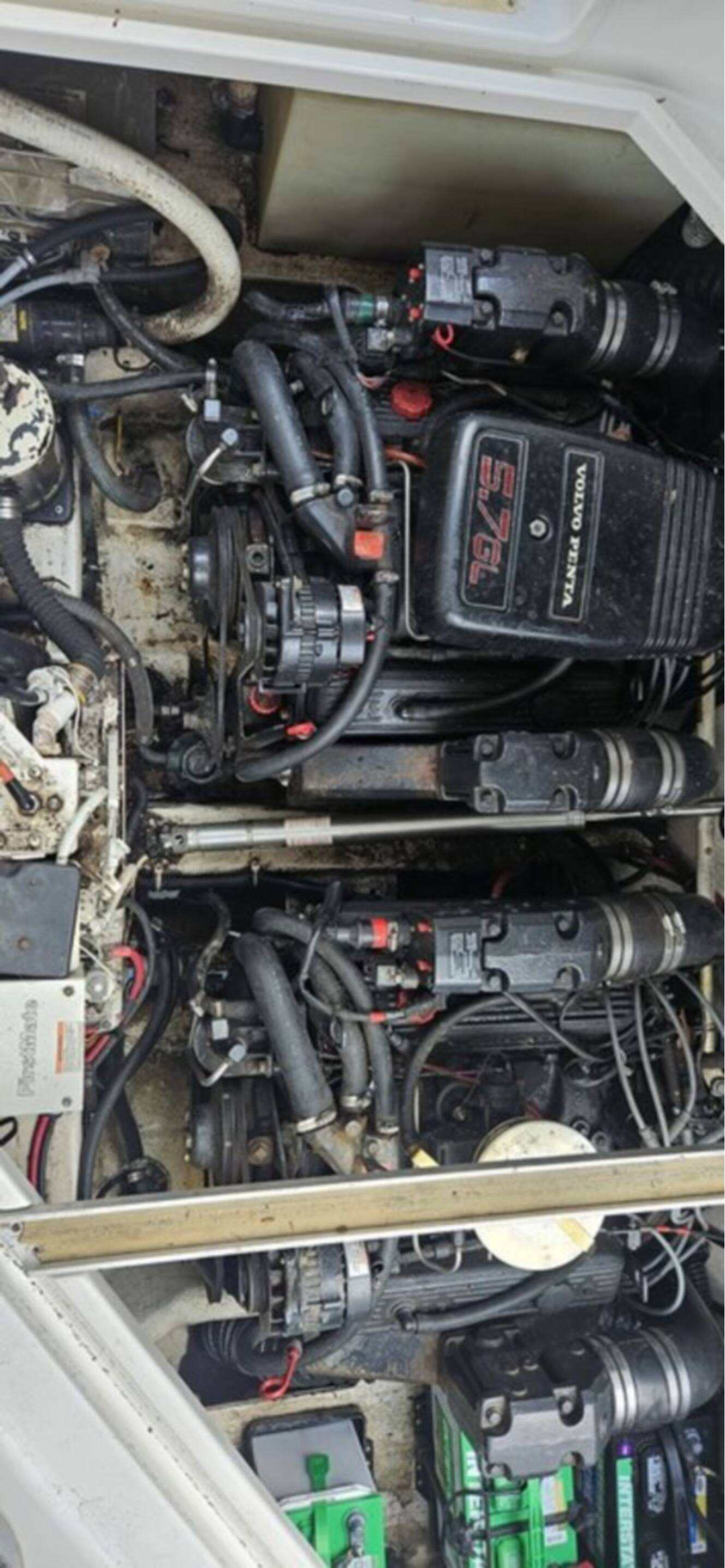 A photo of this 1997 Chris Craft CROWN