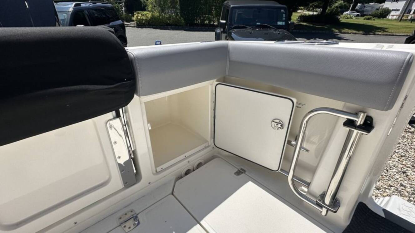 A photo of this 2025 Boston Whaler 330 Outrage