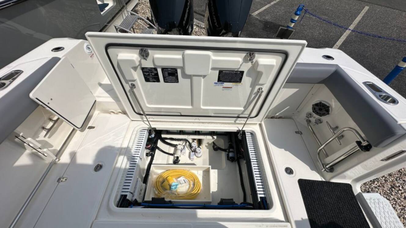 A photo of this 2025 Boston Whaler 330 Outrage