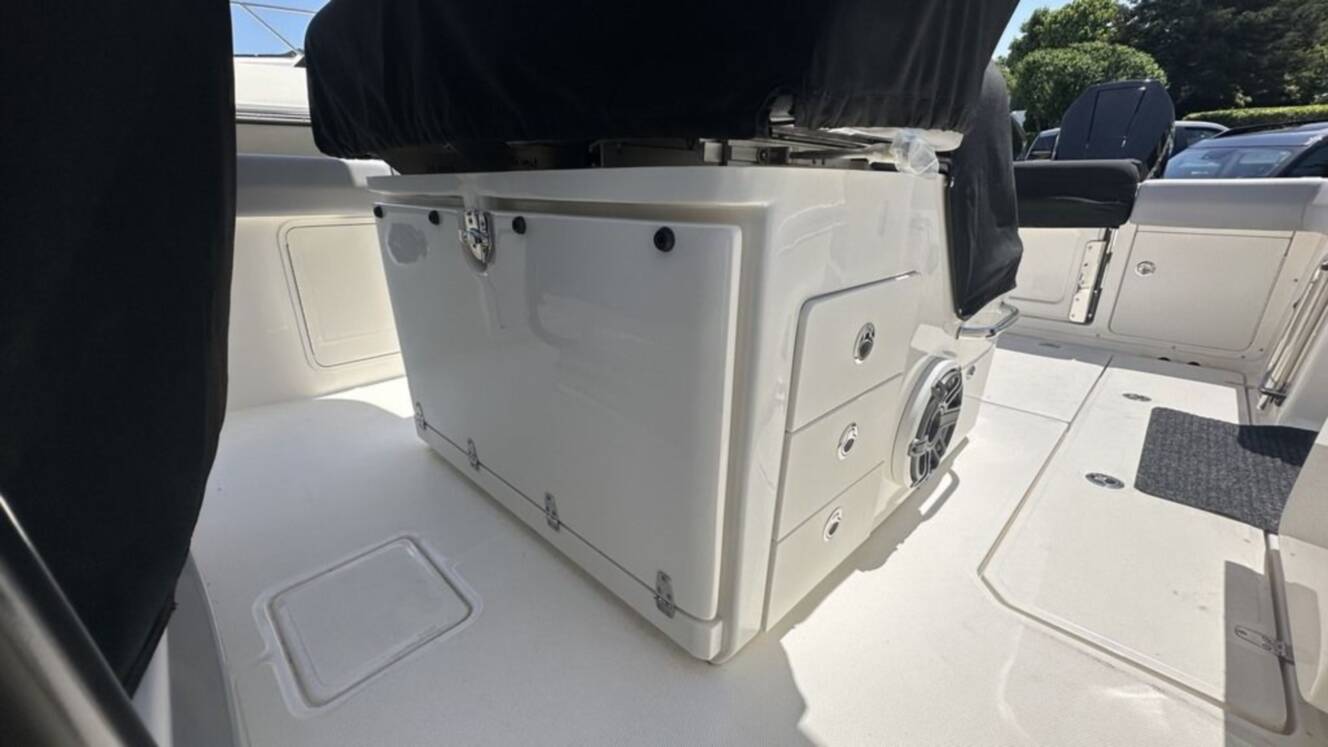 A photo of this 2025 Boston Whaler 330 Outrage