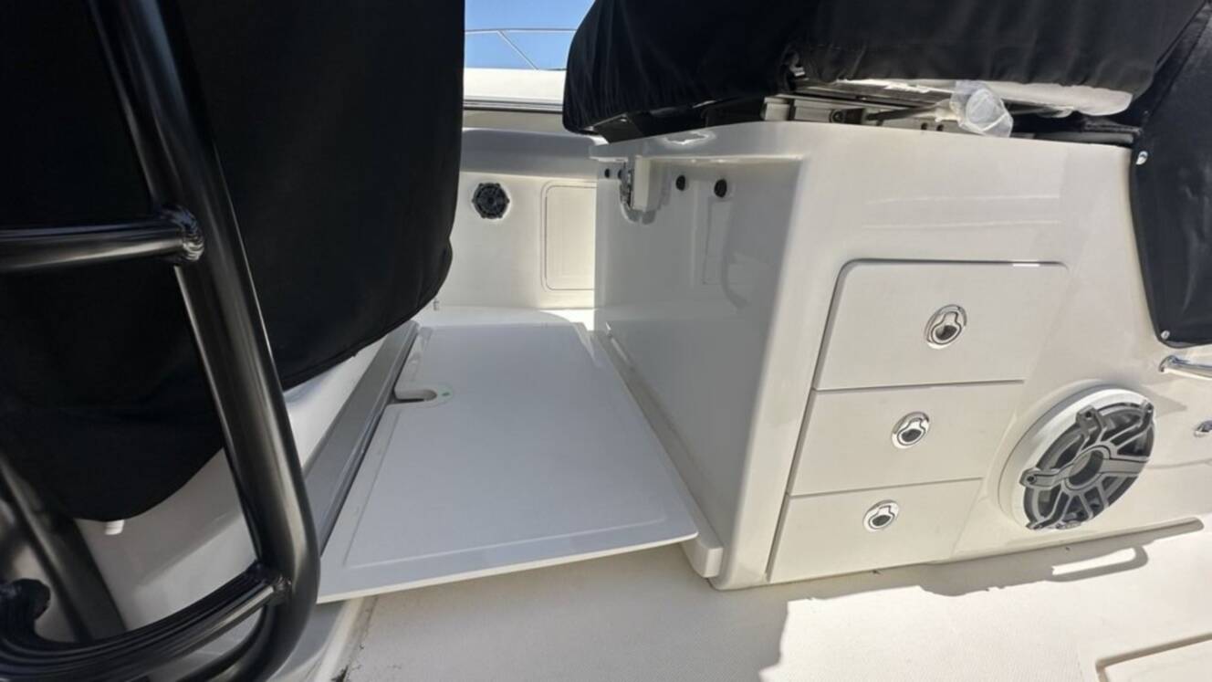 A photo of this 2025 Boston Whaler 330 Outrage