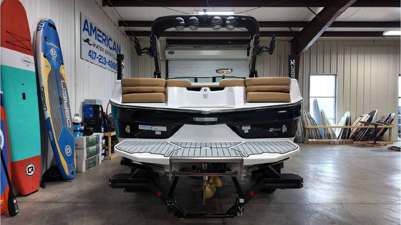 A photo of this 2026 Mastercraft XT22