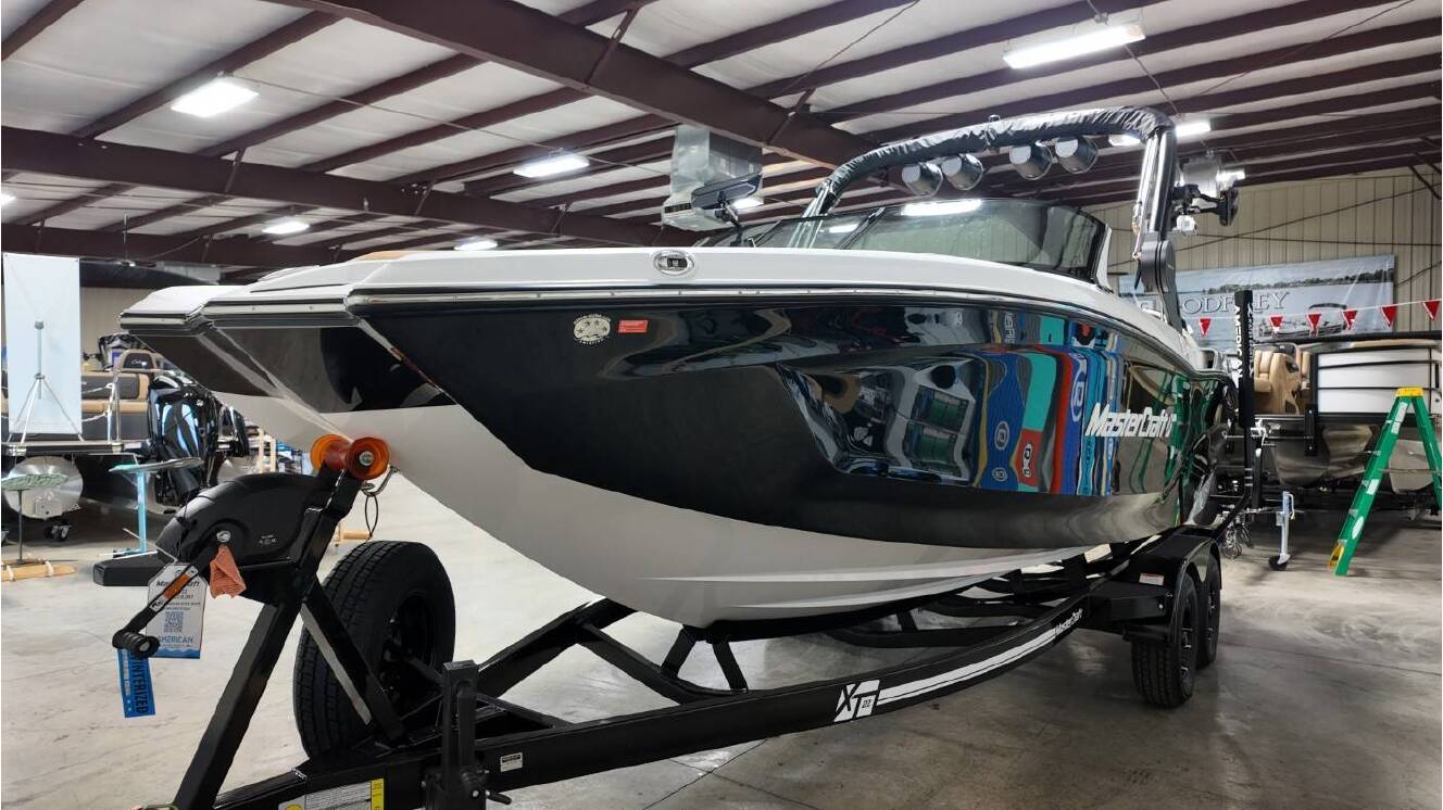A photo of this 2026 Mastercraft XT22
