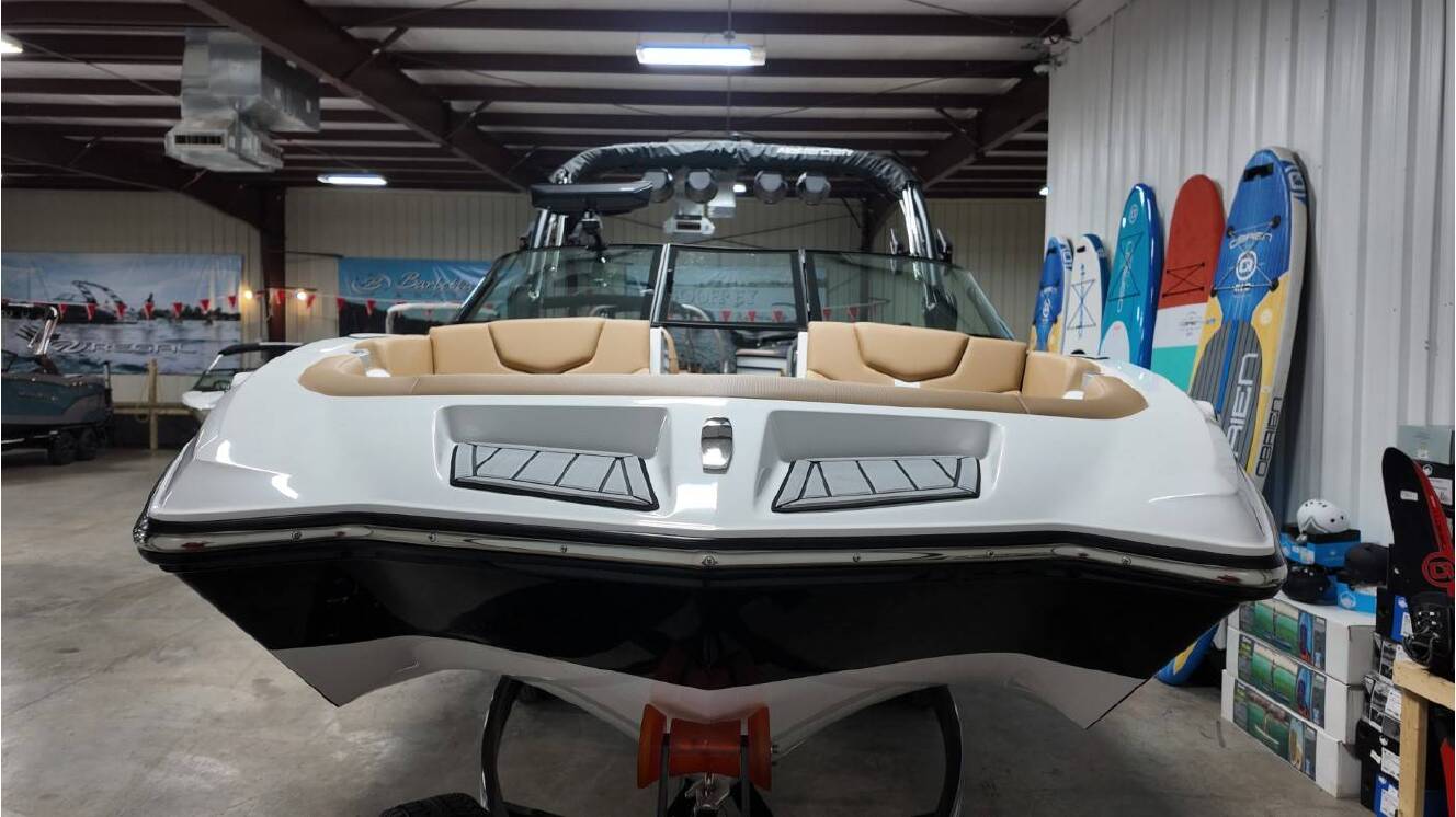 A photo of this 2026 Mastercraft XT22