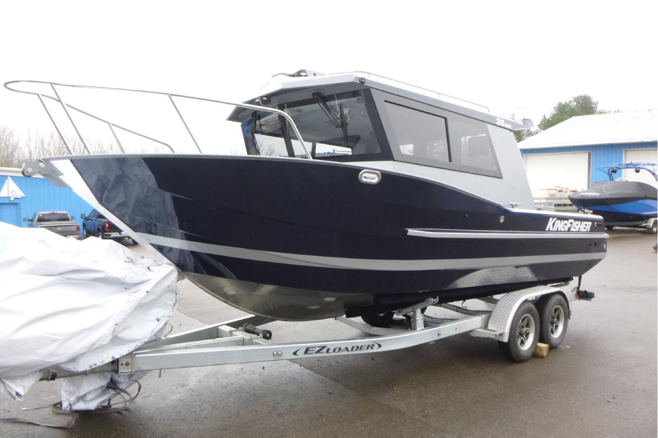 A photo of this 2026 Kingfisher 25 XAC