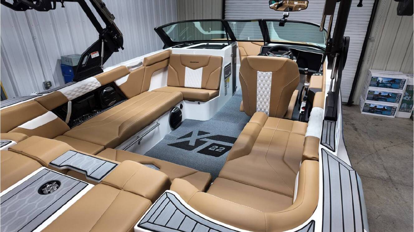 A photo of this 2026 Mastercraft XT22