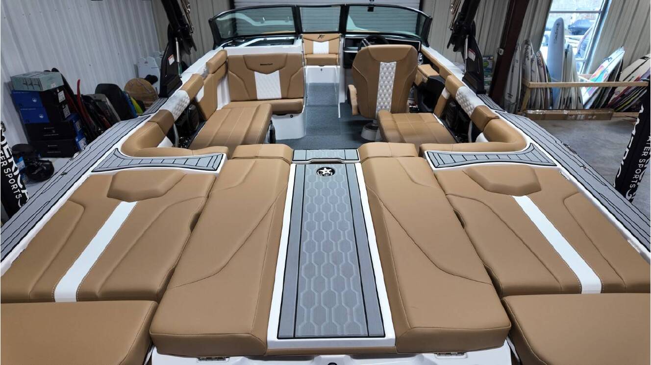A photo of this 2026 Mastercraft XT22