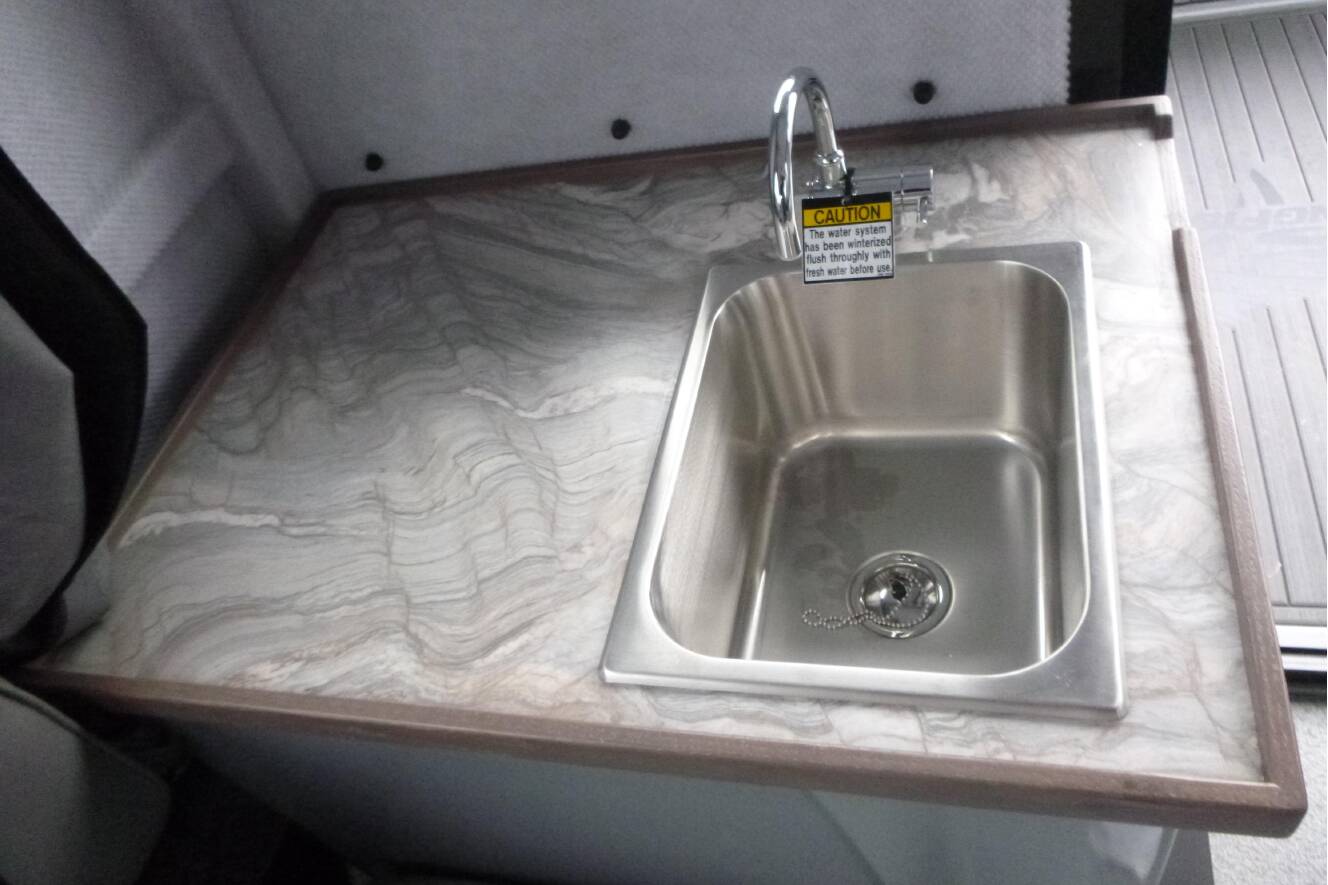 A photo of this 2026 Kingfisher 25 XAC