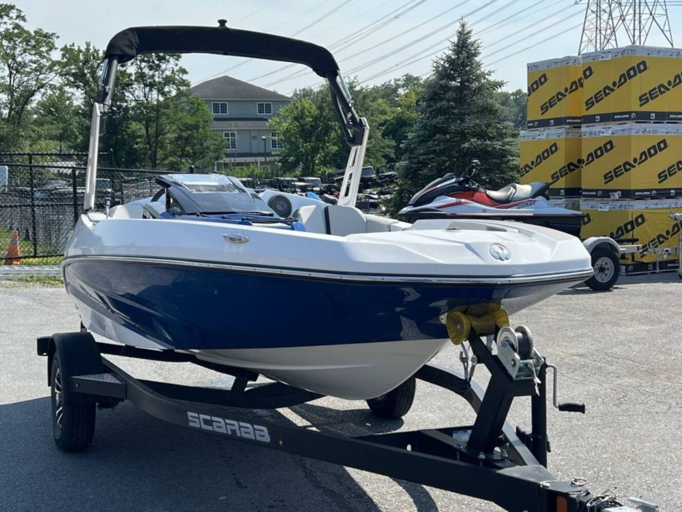 A photo of this 2025 Scarab 165 SE