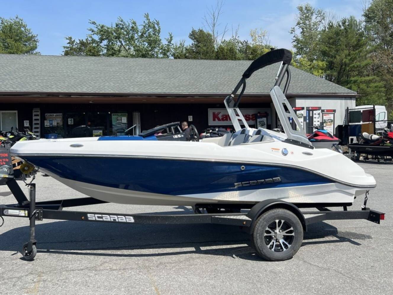 A photo of this 2025 Scarab 165 SE