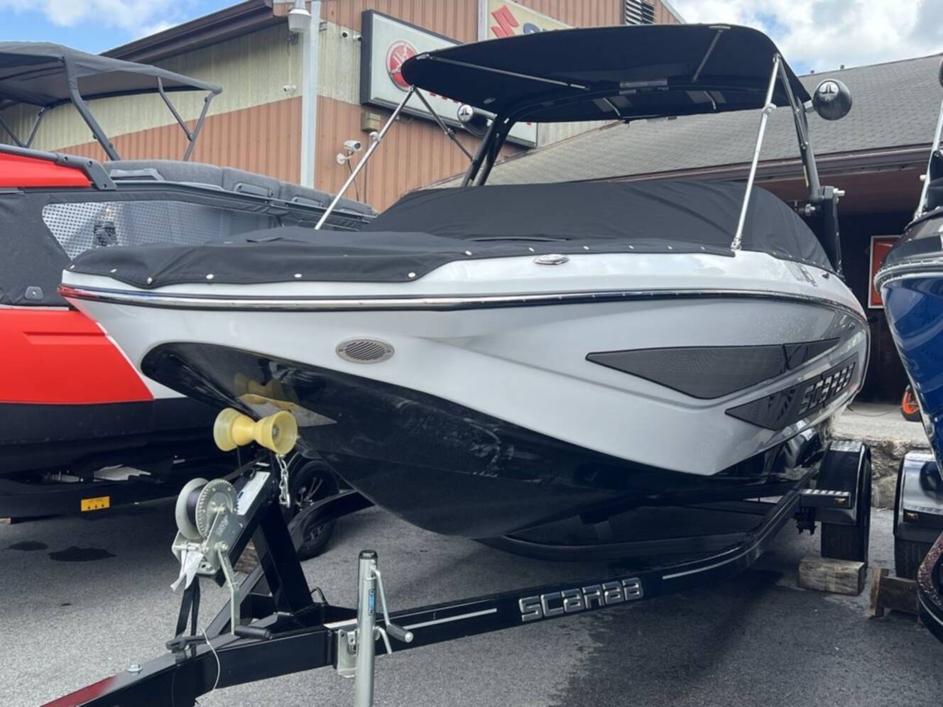 A photo of this 2024 Scarab 215 Wake ID