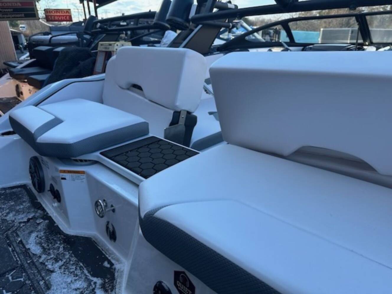 A photo of this 2024 Scarab 215 Wake ID