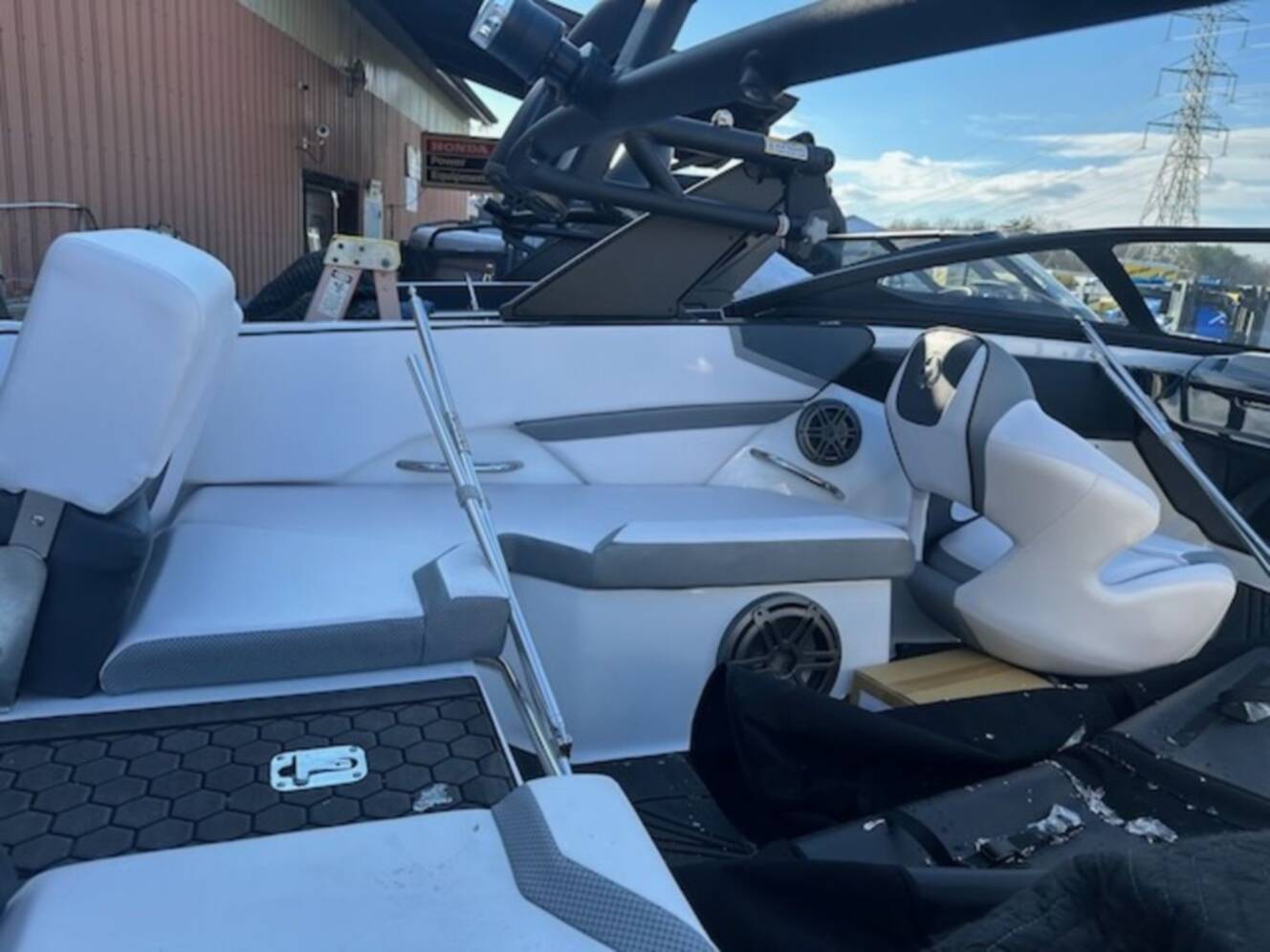 A photo of this 2024 Scarab 215 Wake ID