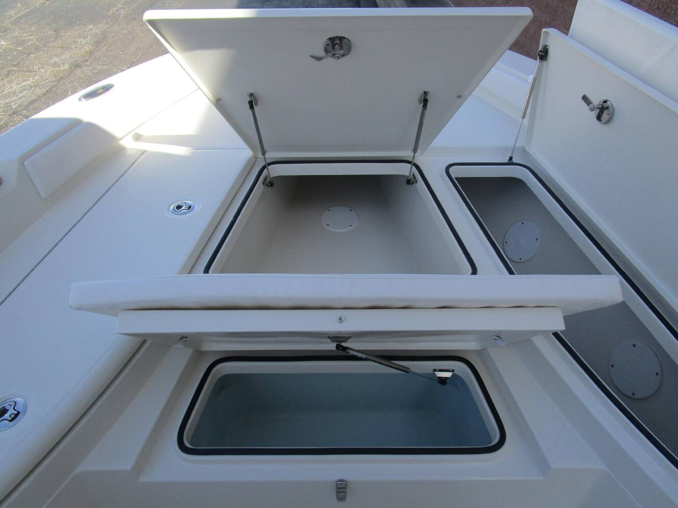 A photo of this 2024 Ranger 2660 Bay