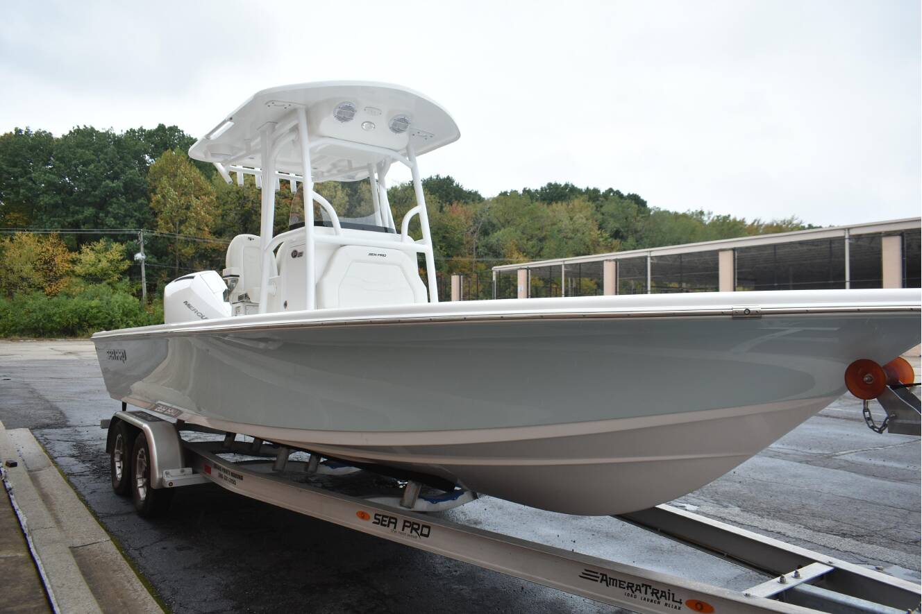 A photo of this 2025 Sea Pro 250 Bay