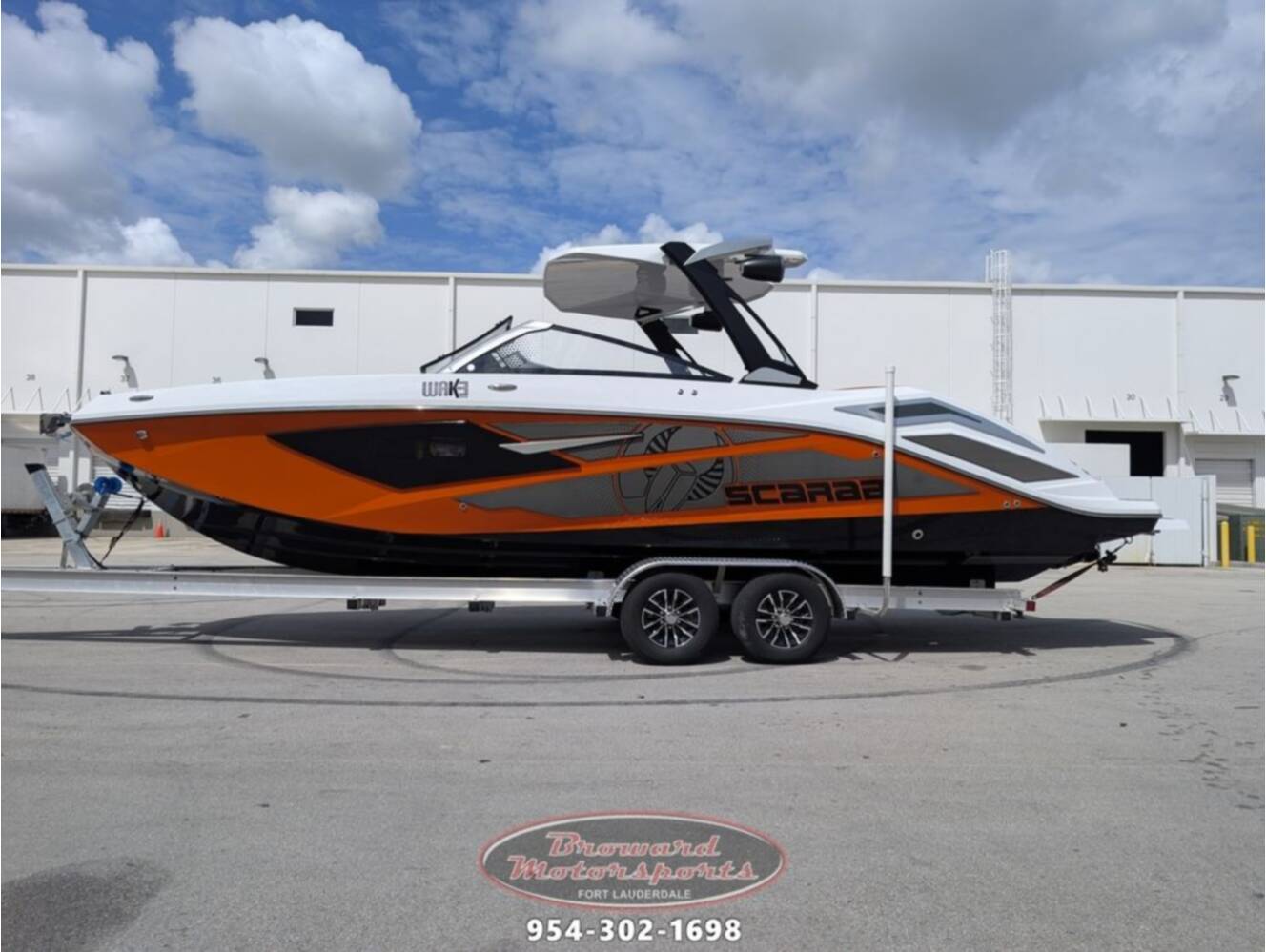 A photo of this 2026 Scarab SB285 LX WAKE