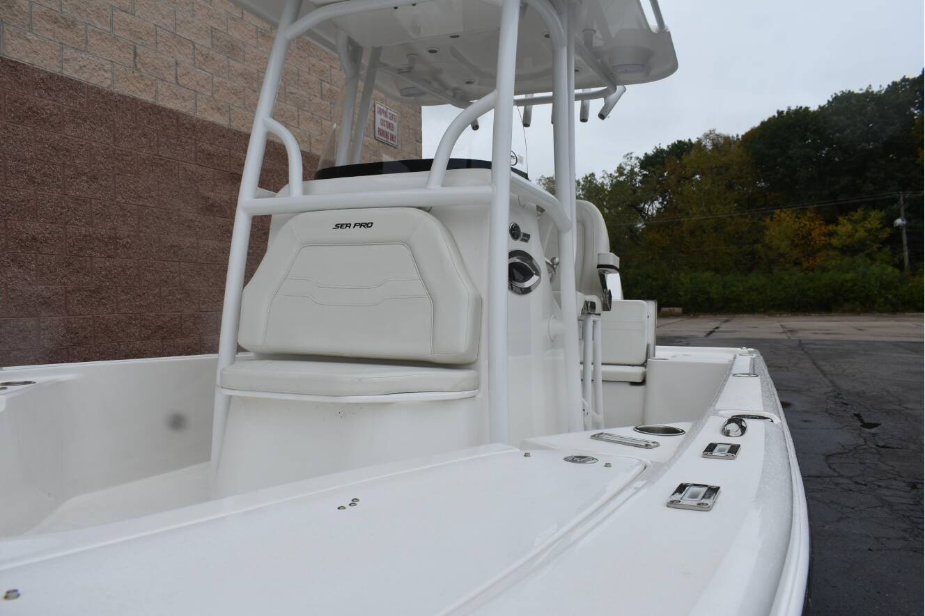A photo of this 2025 Sea Pro 250 Bay