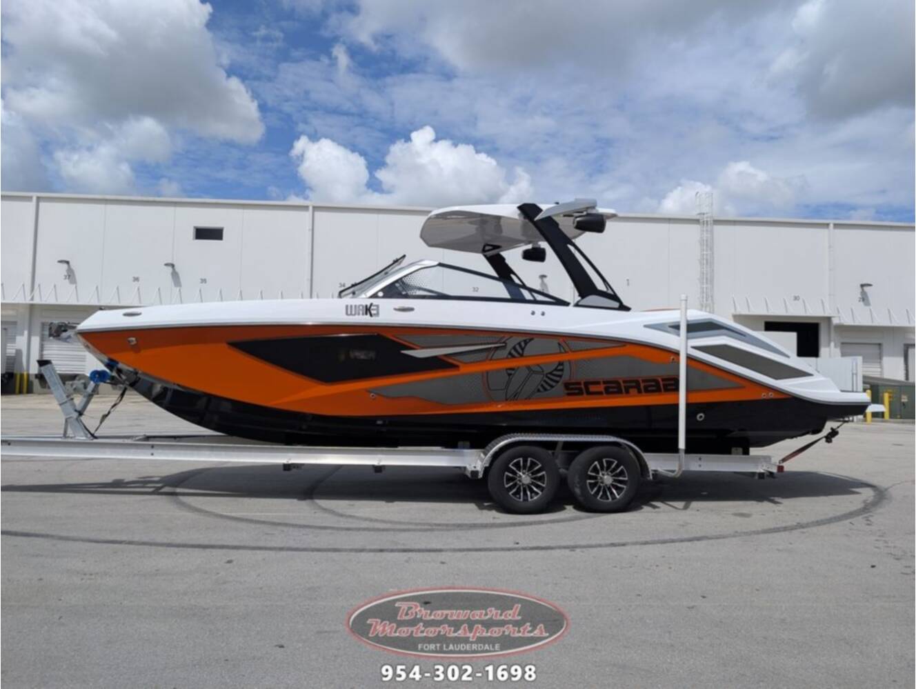 A photo of this 2026 Scarab SB285 LX WAKE