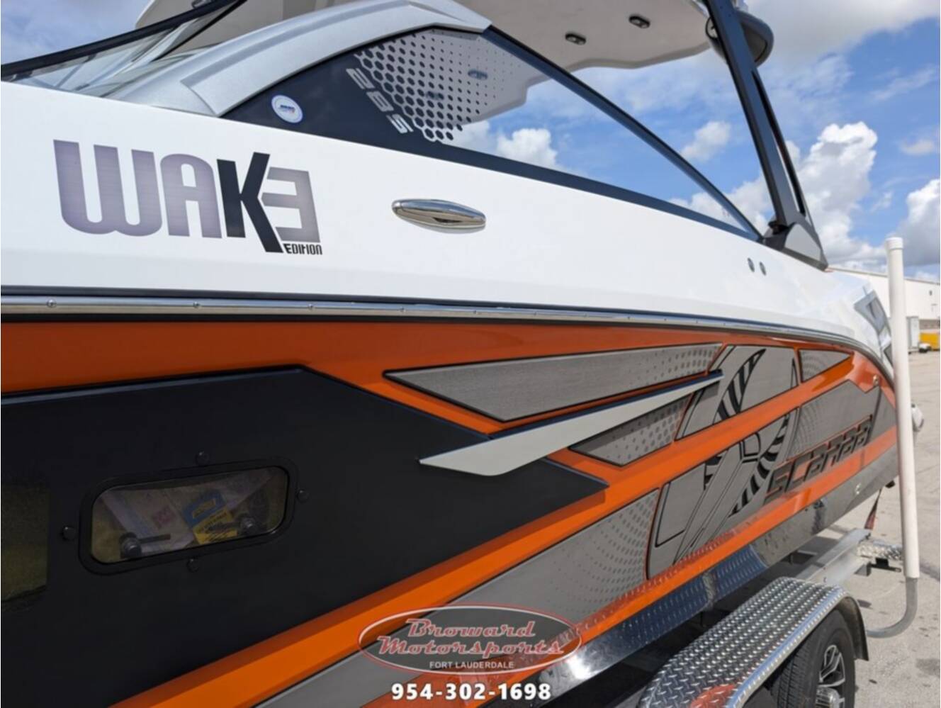 A photo of this 2026 Scarab SB285 LX WAKE