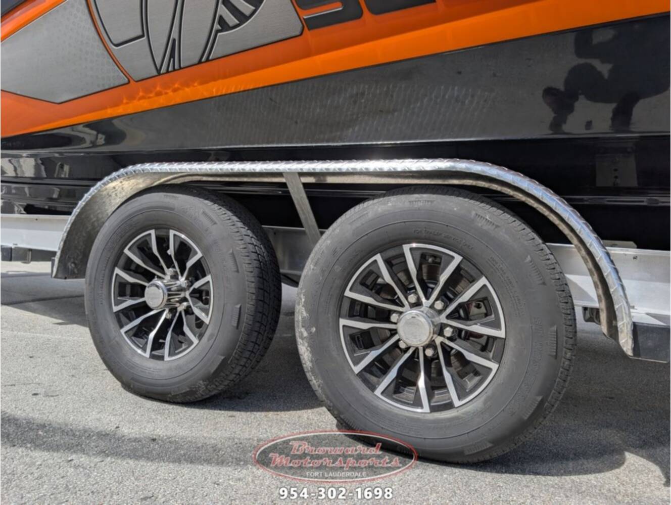 A photo of this 2026 Scarab SB285 LX WAKE