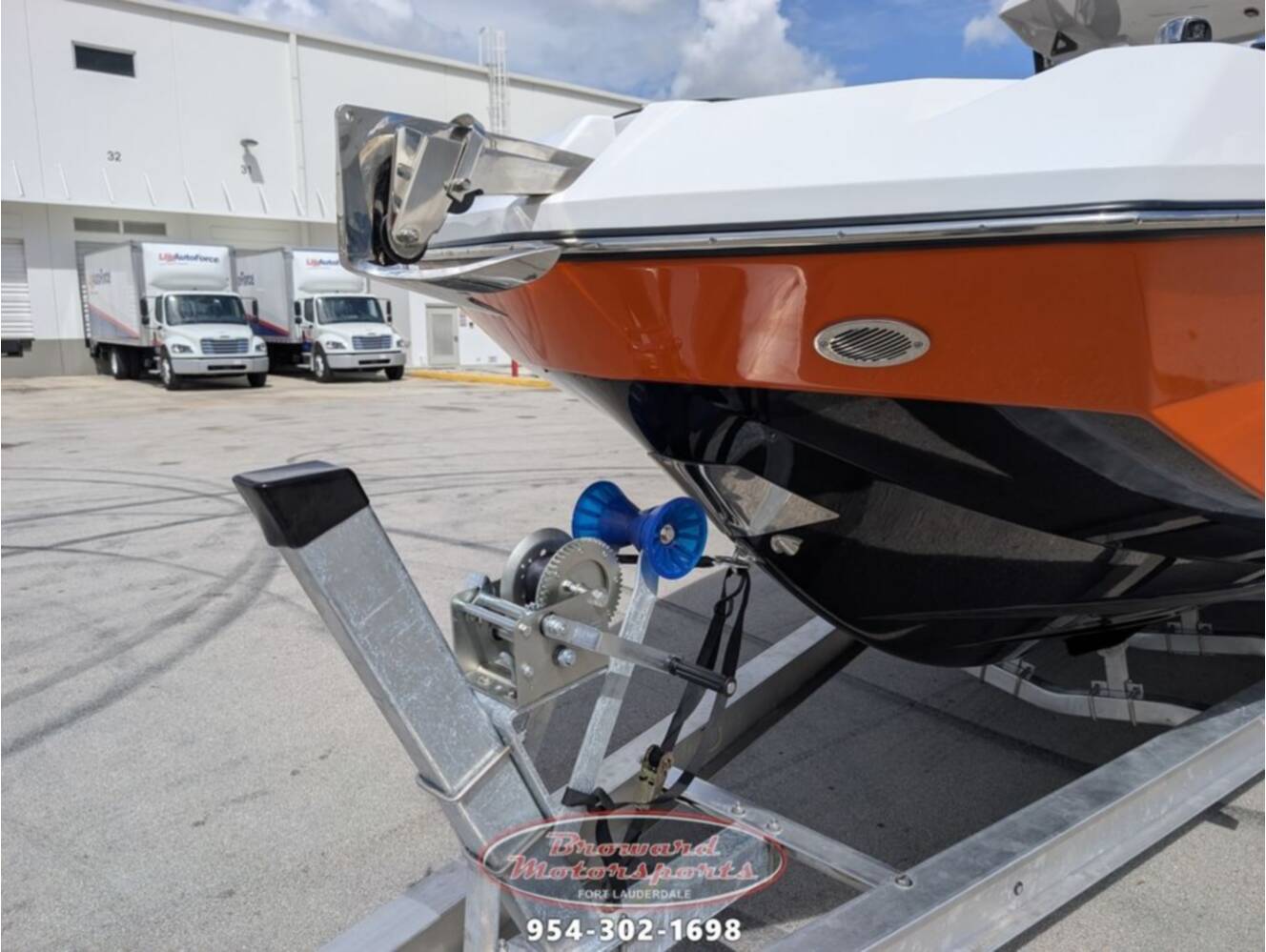 A photo of this 2026 Scarab SB285 LX WAKE