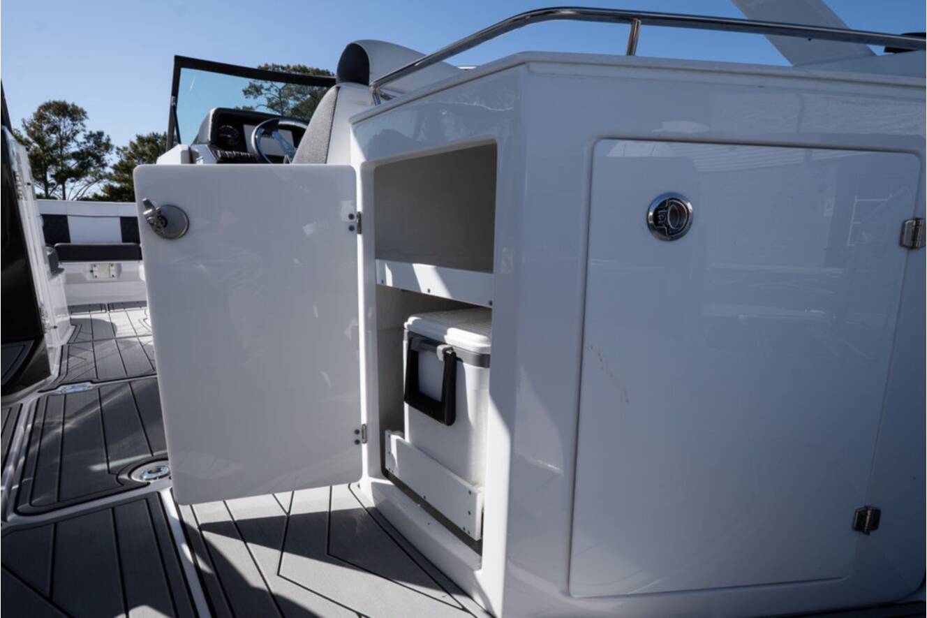 A photo of this 2025 Monterey M65 SERIES