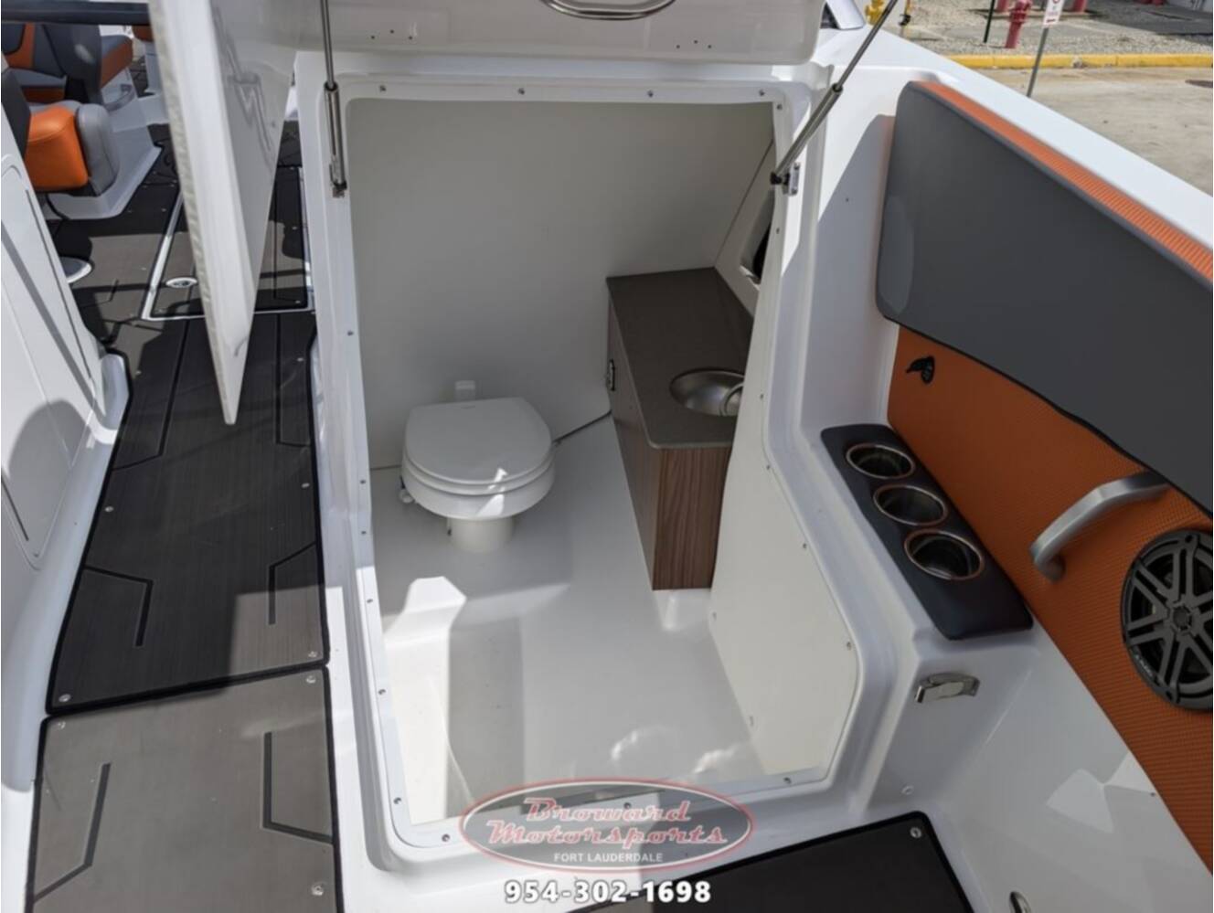 A photo of this 2026 Scarab SB285 LX WAKE