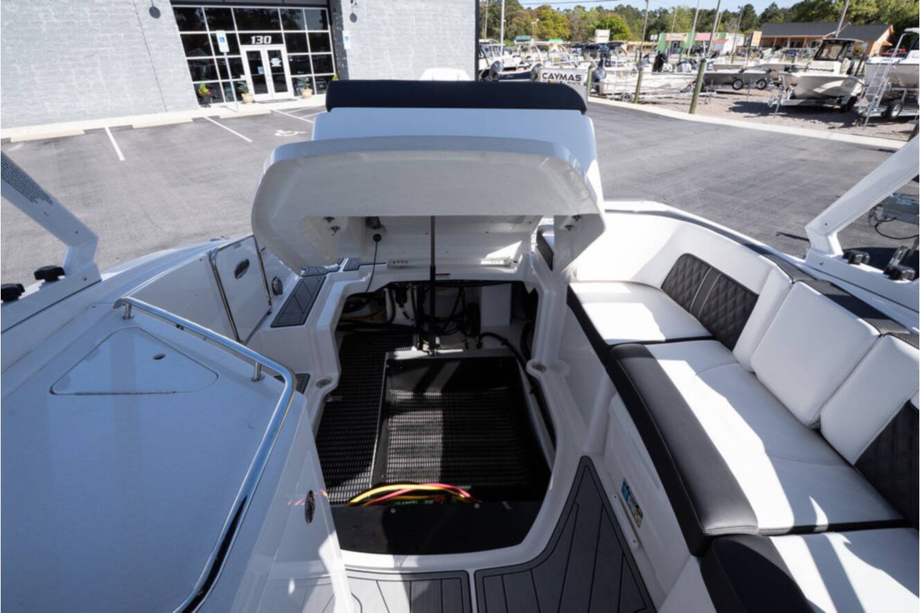 A photo of this 2025 Monterey M65 SERIES