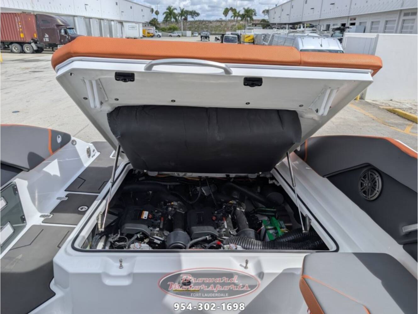 A photo of this 2026 Scarab SB285 LX WAKE