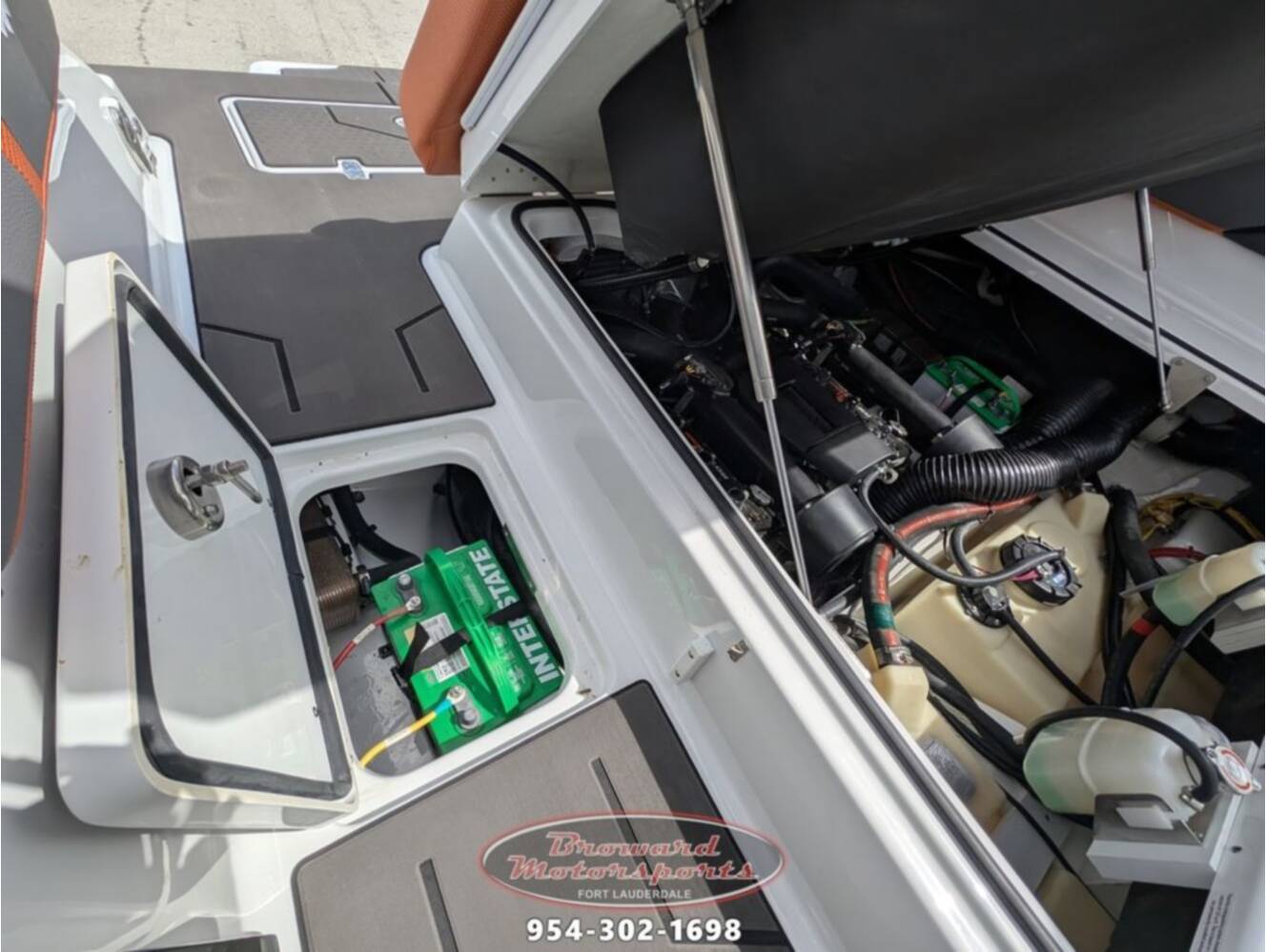 A photo of this 2026 Scarab SB285 LX WAKE