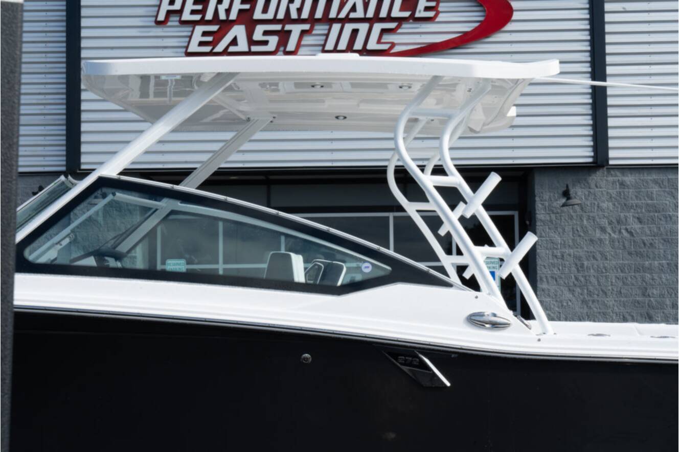 A photo of this 2024 Blackfin 272DC