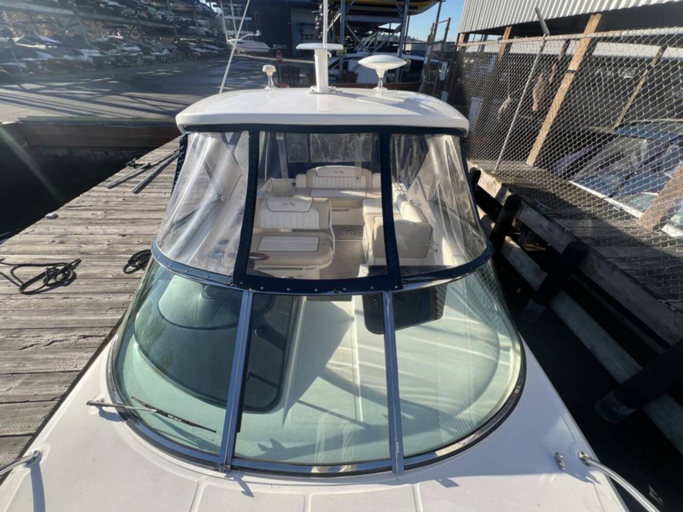 A photo of this 2013 Sea Ray 310 Sundancer