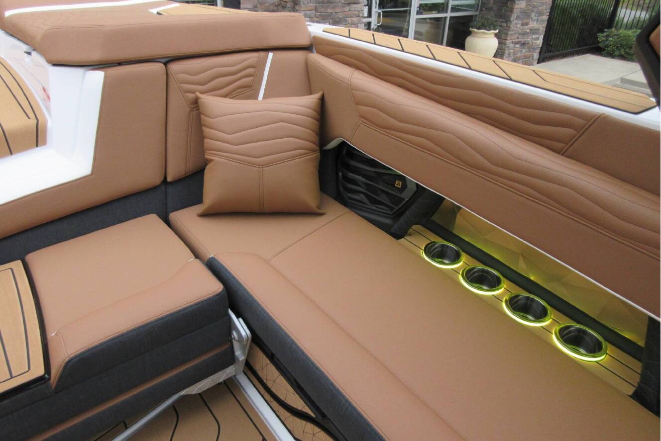 A photo of this 2026 Nautique Super Air G25