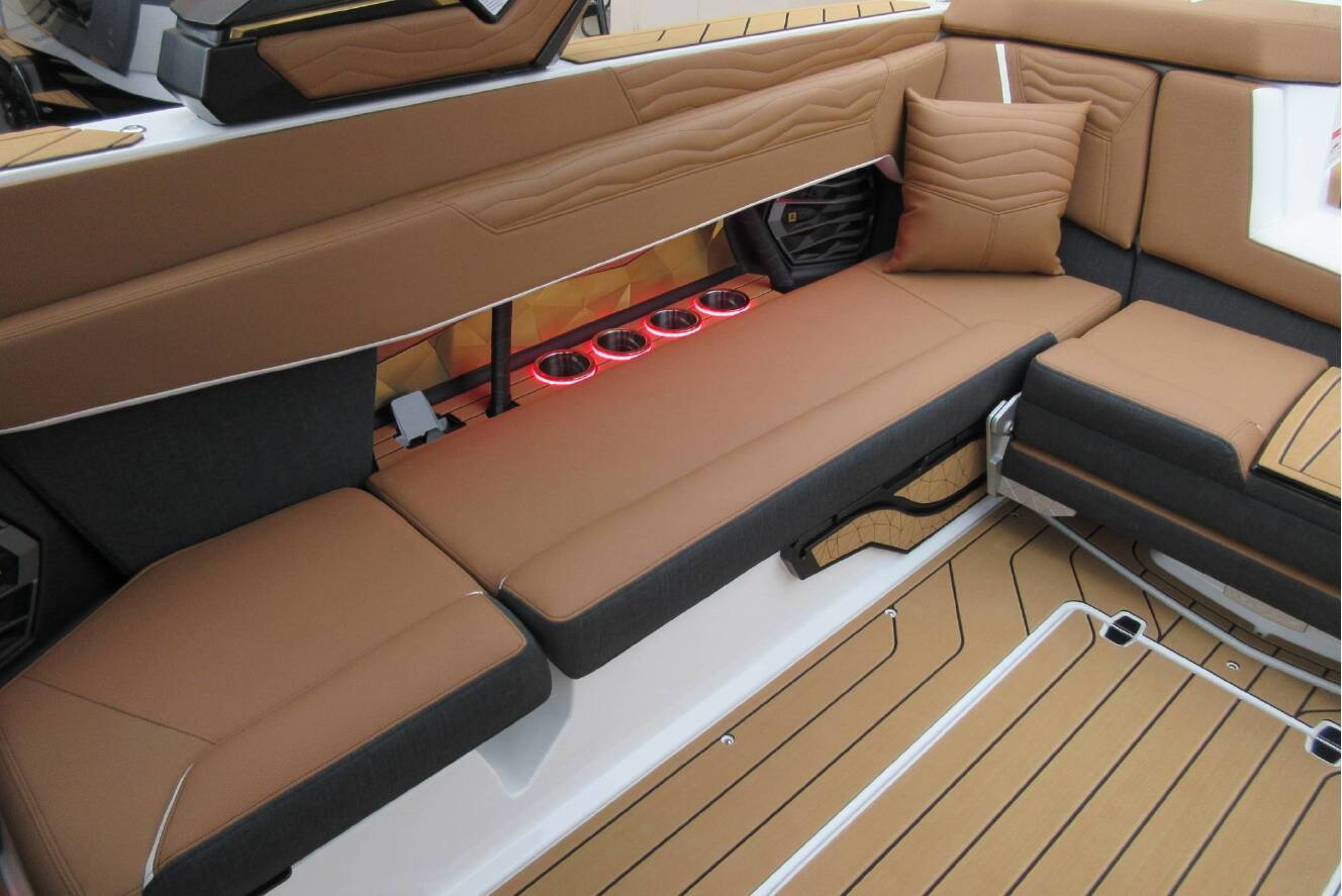 A photo of this 2026 Nautique Super Air G25