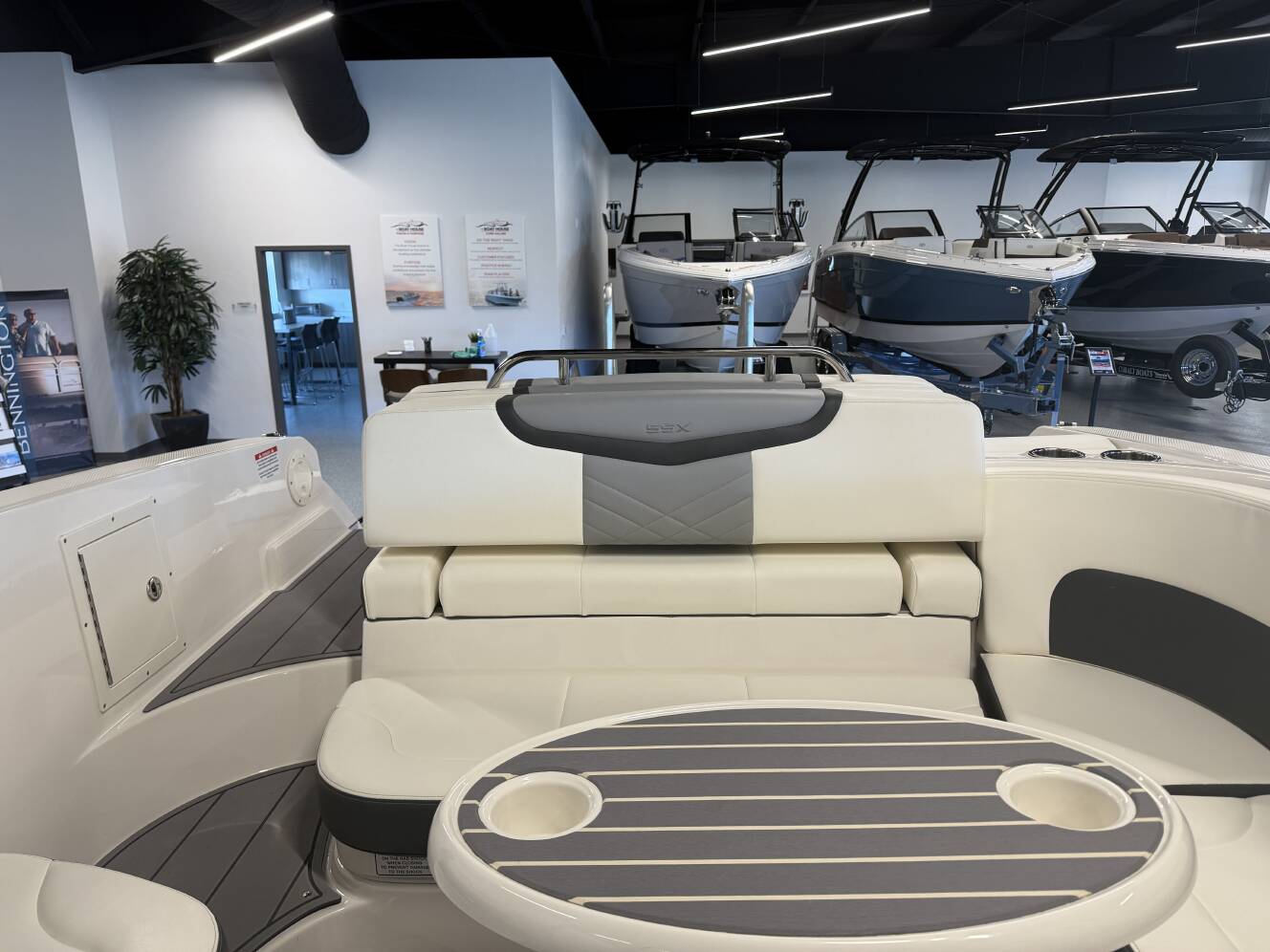 A photo of this 2023 Chaparral 267 SSX