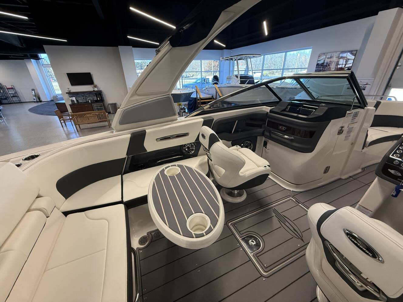 A photo of this 2023 Chaparral 267 SSX