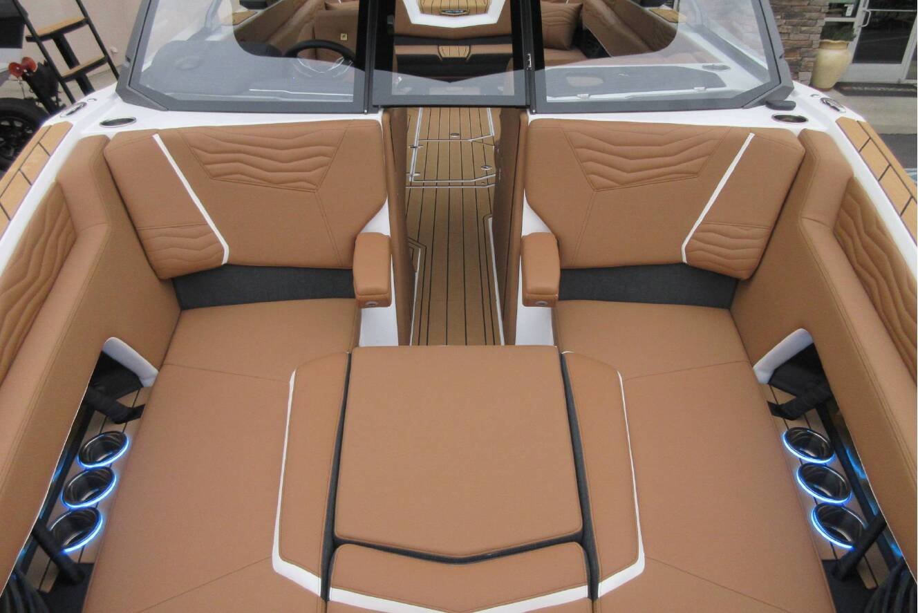 A photo of this 2026 Nautique Super Air G25
