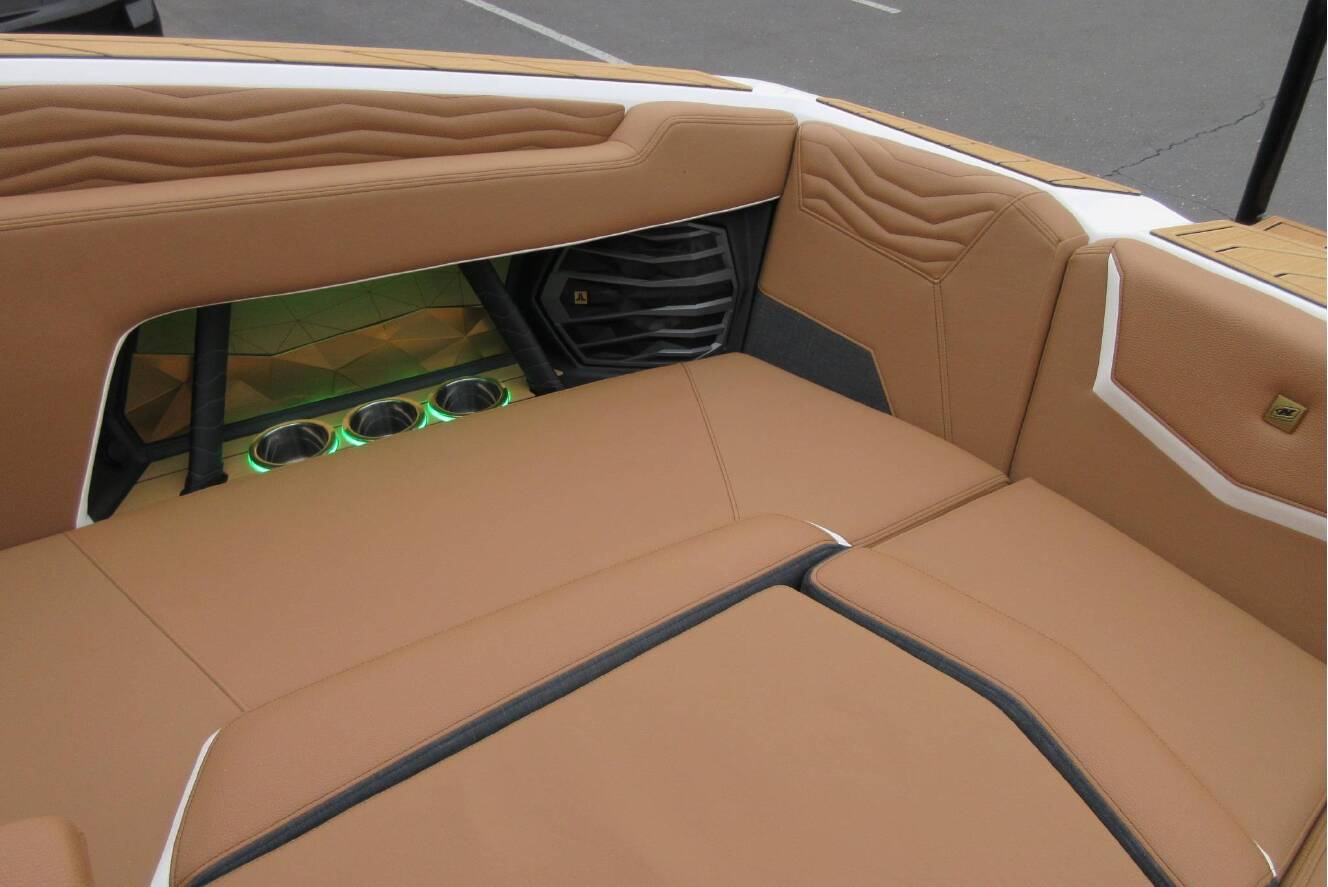 A photo of this 2026 Nautique Super Air G25