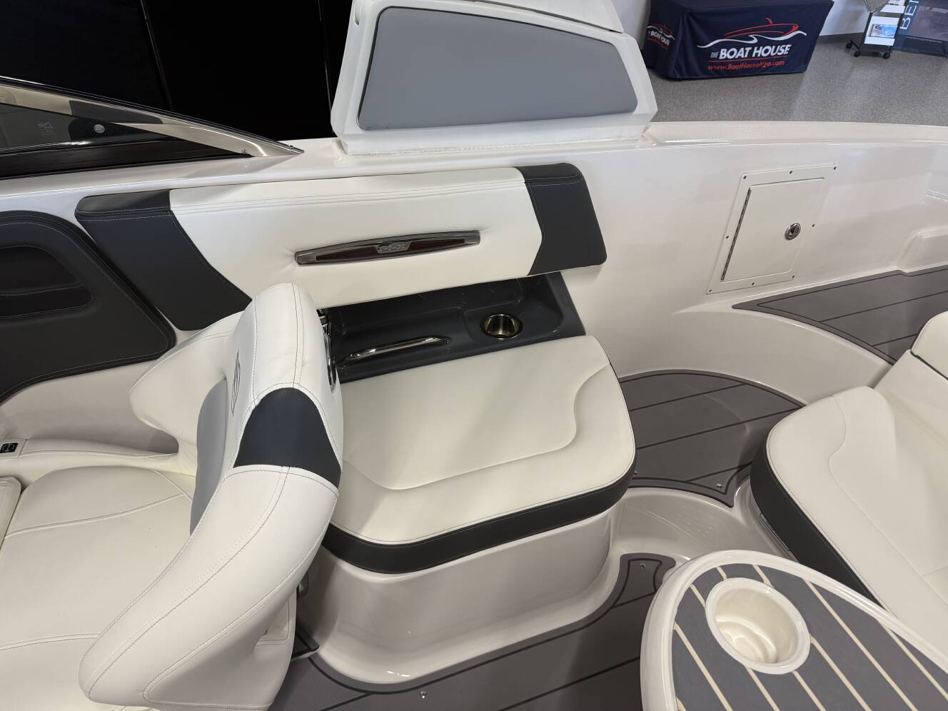 A photo of this 2023 Chaparral 267 SSX