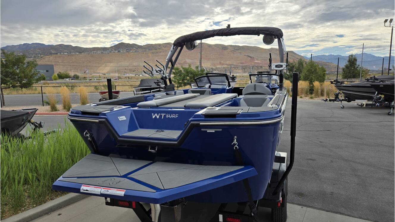 A photo of this 2026 Heyday Wake Boats WTSURF