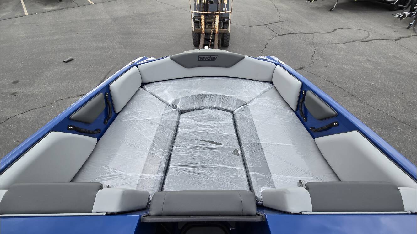 A photo of this 2026 Heyday Wake Boats WTSURF
