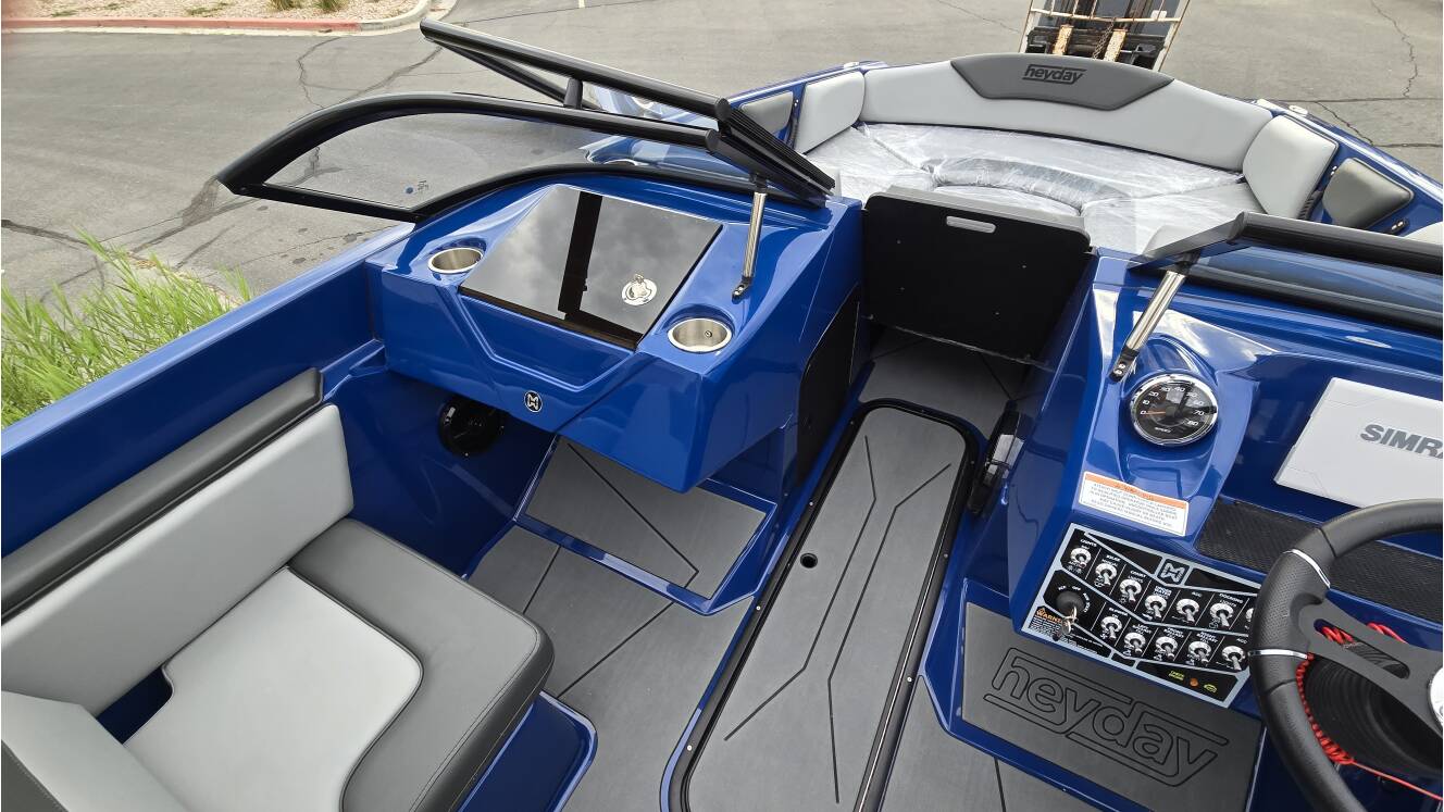 A photo of this 2026 Heyday Wake Boats WTSURF